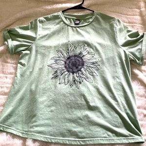 Green sunflower Tee